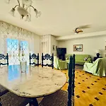 Attico Milanti - Parcheggio Privato Appartamento